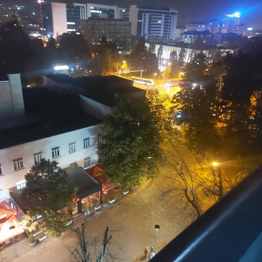 Apartman Pozoriste Penthaus バニャ・ルカ エクステリア 写真
