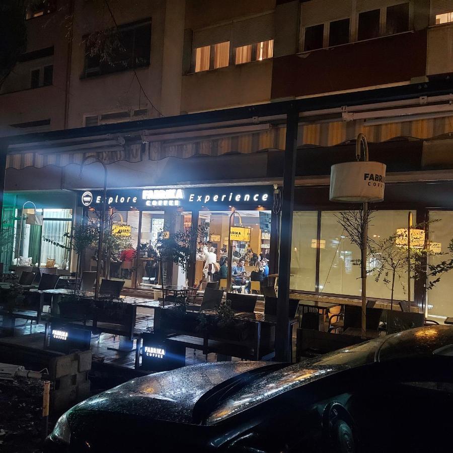 Apartman Pozoriste Penthaus バニャ・ルカ エクステリア 写真