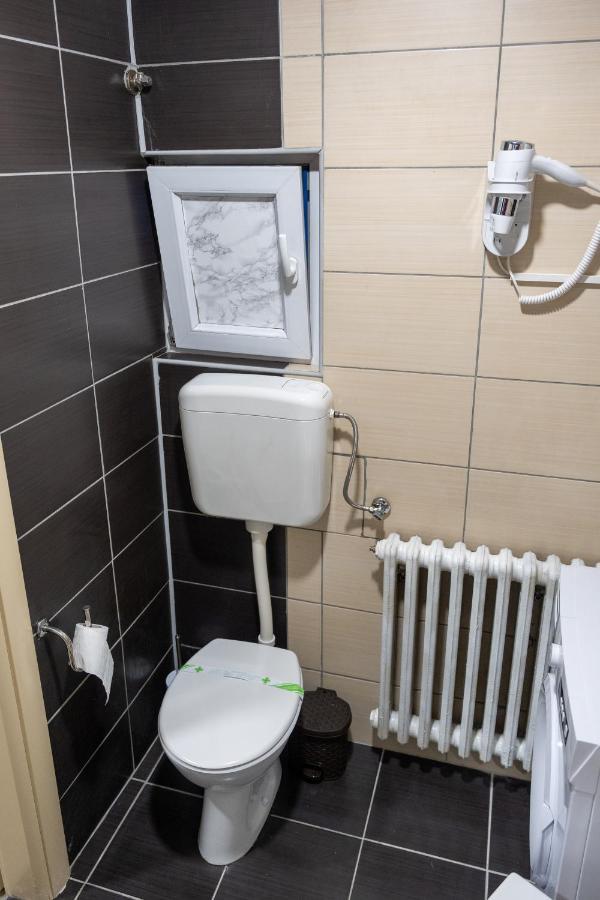 Apartman Pozoriste Penthaus バニャ・ルカ エクステリア 写真