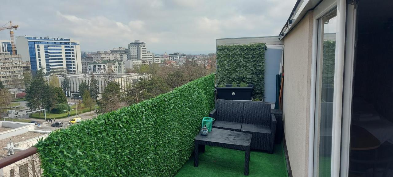 Apartman Pozoriste Penthaus バニャ・ルカ エクステリア 写真